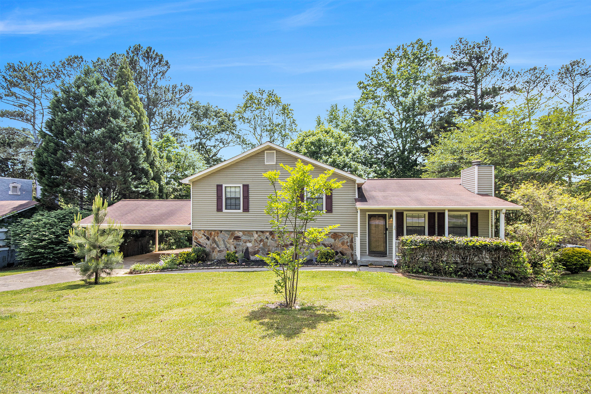 443 Saint Patrick Drive Southwest